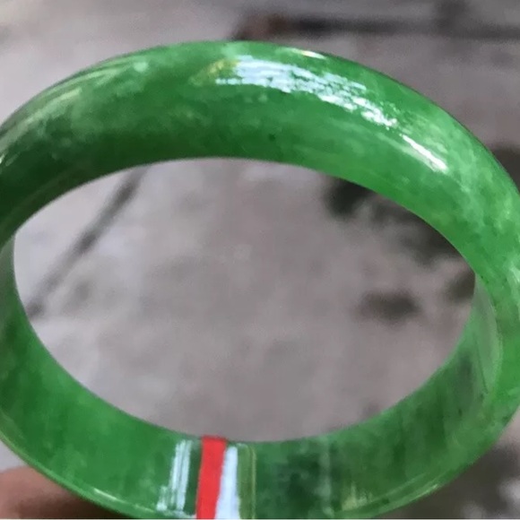 VINTAGE Medium Jadeite Green Jade Bangle Size 59mm Emerald Green Jade D641 - Picture 6 of 14